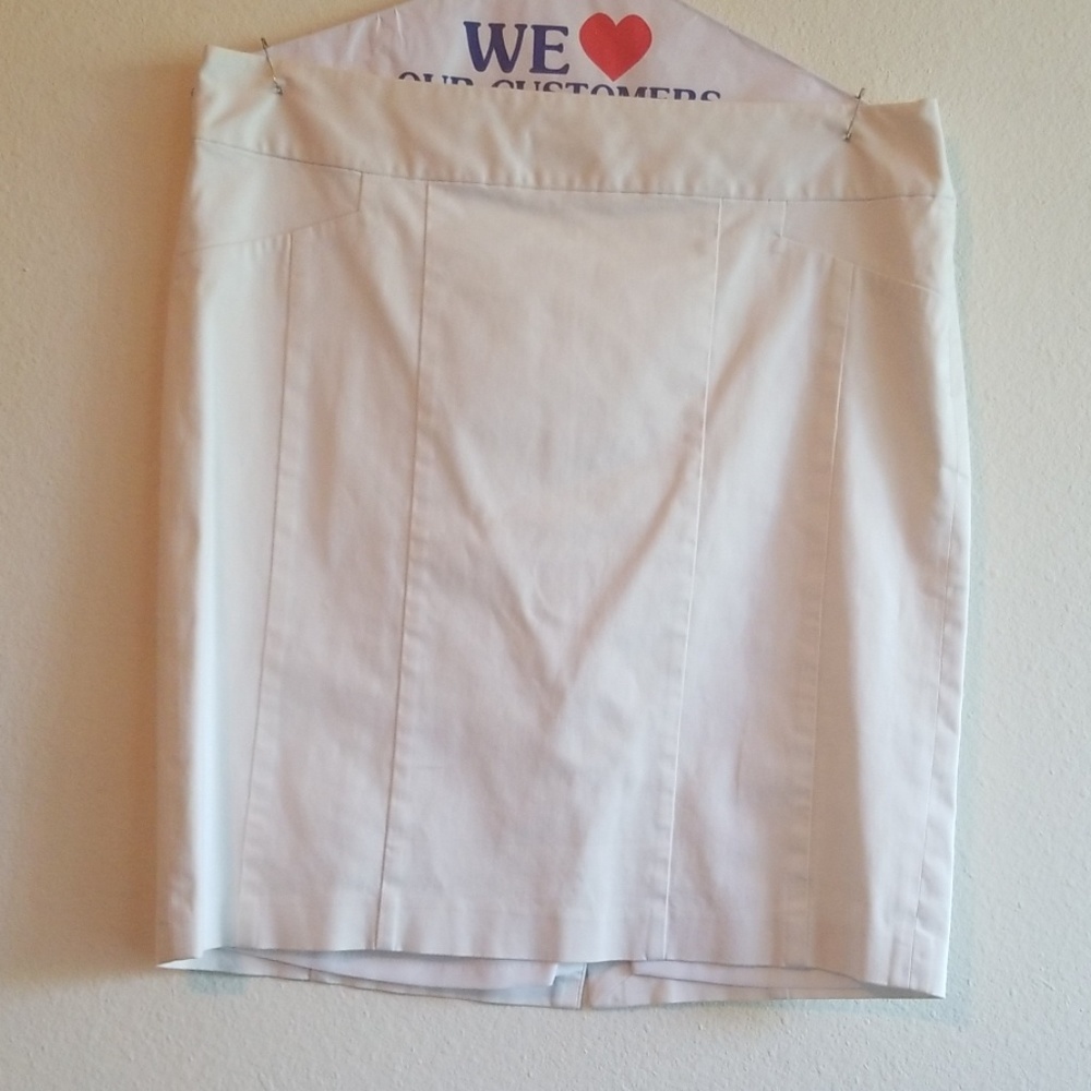 👛BOGO👛  White Ny & Co. Pencil Skirt